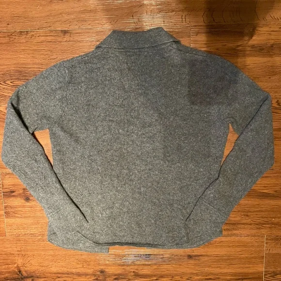 Valerie Steven’s Soft Grey 100% Cashmere Button-Up Cardigan - Picture 6 of 6